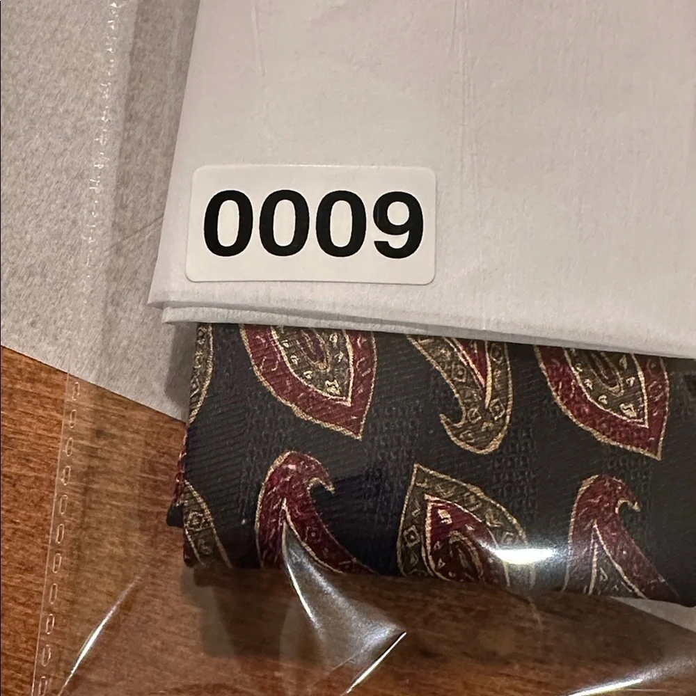 Boulder Trading Group Paisley Patterned Tie